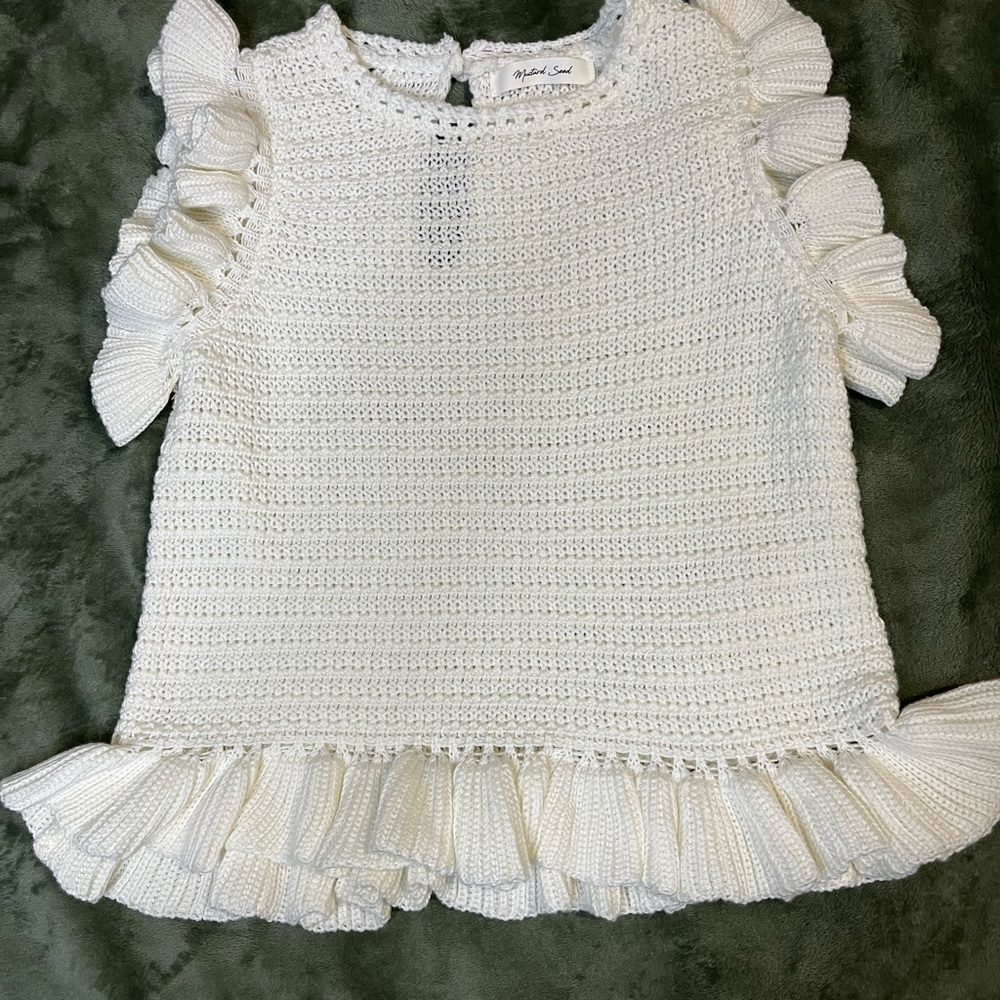 Mustard Seed Knitted White Top Short Ruffle Sleeves Size Small  Key Hole